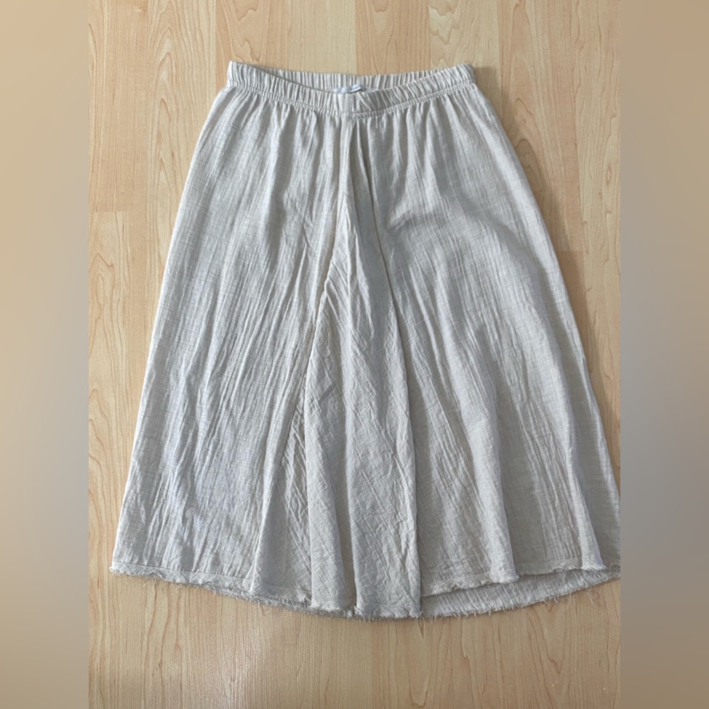 Humanoid designer skirt